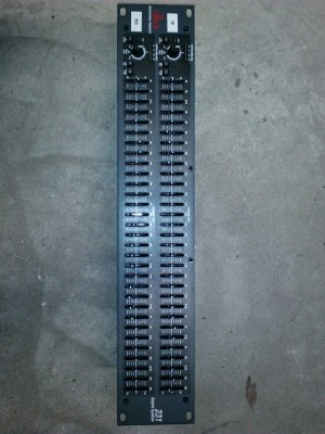 dbx 231 graphic equalizer