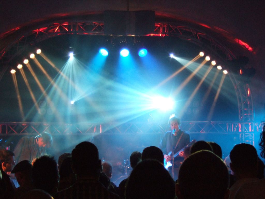 DSCF1435_red_small.jpg
