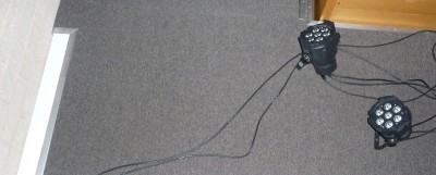 Placering av lampor. Avstånd från vägg ca 1 m resp 1,15 m.