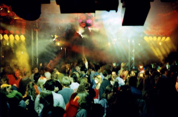 Flying Dutchman mobile disco Finnerödja 1992.jpg