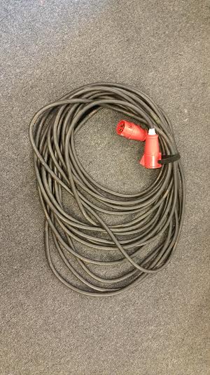 Kabel 32amp.jpg