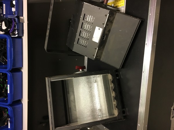 2st Floodlight - pris: 700kr/par